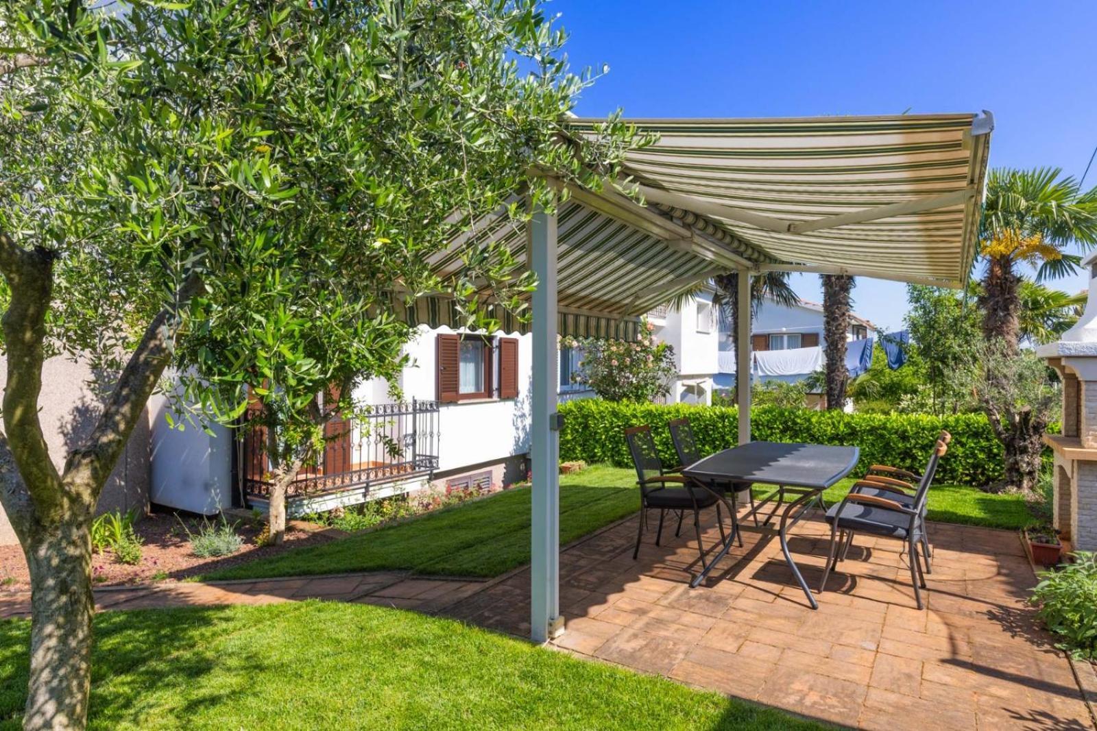 Soper - Top Location 300 M From The Sea Пореч Екстериор снимка